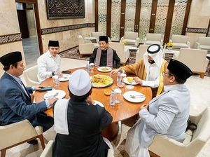 Momen Kuliner Mayor Teddy dengan Menteri dan Imam Besar Masjidil Haram Momen Kuliner Mayor Teddy dengan Menteri dan Imam Besar Masjidil Haram