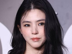 Video: Han So Hee Bakal Akting Bareng Jeon Jong Seo di Film  Project Y Video: Han So Hee Bakal Akting Bareng Jeon Jong Seo di Film  Project Y