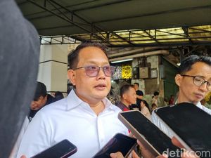 Pemprov Jatim Beri Sinyal Bakal Gandeng Unair untuk Produksi Vaksin PMK Pemprov Jatim Beri Sinyal Bakal Gandeng Unair untuk Produksi Vaksin PMK