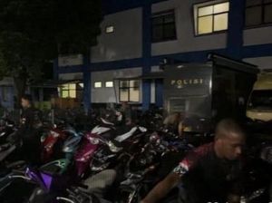 Polisi Bubarkan Balap Liar di Sentul Bogor, 34 Motor Diamankan Polisi Bubarkan Balap Liar di Sentul Bogor, 34 Motor Diamankan
