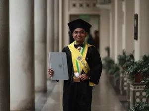 Qowiyul Lulus S2 UGM dengan IPK 4 Hanya dalam 1 Tahun, Ternyata Pakai Cara Ini Qowiyul Lulus S2 UGM dengan IPK 4 Hanya dalam 1 Tahun, Ternyata Pakai Cara Ini