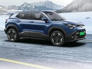 Potret Mobil Listrik Pertama Suzuki e Vitara yang Punya Spek Nggak Kaleng-kaleng Potret Mobil Listrik Pertama Suzuki e Vitara yang Punya Spek Nggak Kaleng-kaleng