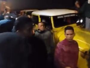 Rame-rame Teriak di Pintu Bromo, TNBTS Telah Imbau Beli Tiket Online Rame-rame Teriak di Pintu Bromo, TNBTS Telah Imbau Beli Tiket Online
