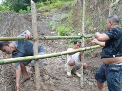 Warga Bone Bolango Blokade Akses Tambang Emas, Tuntut Pembayaran Lahan