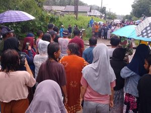 Jembatan Penghubung 2 Kecamatan di Pohuwato Ambruk Diterjang Banjir