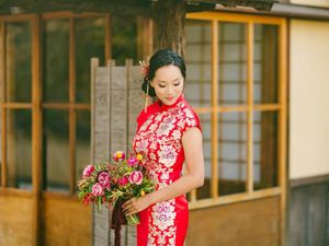 Sejarah dan Makna Baju Cheongsam untuk Perayaan Imlek Sejarah dan Makna Baju Cheongsam untuk Perayaan Imlek