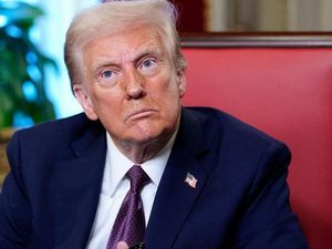 Video Trump Sindir Kebijakan Rekrut Difabel saat Bahas Tabrakan Pesawat-Helikopter Video Trump Sindir Kebijakan Rekrut Difabel saat Bahas Tabrakan Pesawat-Helikopter