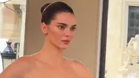 7 Foto Kendall Jenner Jadi Model di Paris Haute Couture, Hailey Bieber Nangis