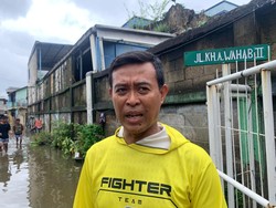 Ketua RT Ungkap Banjir Jl KH A Wahab Cengkareng karena Saluran Air Tersumbat
