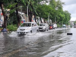 Banjir Kelapa Gading Capai 50 Cm, Pemkot Jakut Optimalkan Stasiun Pompa