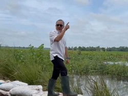 Zulhas Cek Sawah Terendam Banjir di Lampung, Langsung Telepon Menteri PU