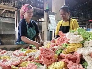 Cuan Kerupuk Kelenteng Bojonegoro di Momen Isra Mikraj-Imlek Cuan Kerupuk Kelenteng Bojonegoro di Momen Isra Mikraj-Imlek