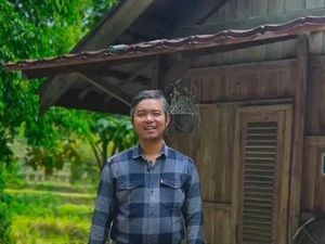 Pengin Hidup Tenteram, Dodit Mulyanto Pilih Bangun Rumah Impian di Hutan Pengin Hidup Tenteram, Dodit Mulyanto Pilih Bangun Rumah Impian di Hutan