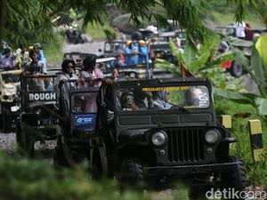 Mereka yang Tersenyum Saat Libur Panjang Imlek Tahun Ini Mereka yang Tersenyum Saat Libur Panjang Imlek Tahun Ini