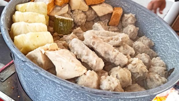 5 Siomay Enak dan Legendaris di Jatinegara yang Wajib Dicoba!