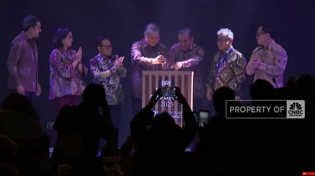 BRI Microfinance Outlook 2025 di Nusantara Hall, ICE BSD, Tangerang, Banten, Kamis (30/1/2025). (Tangkapan Layar Youtube CNBC indonesia)
