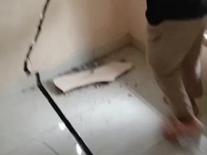 Fenomena Tanah Gerak di Pasuruan Bikin Tembok Rumah Warga Patah Fenomena Tanah Gerak di Pasuruan Bikin Tembok Rumah Warga Patah