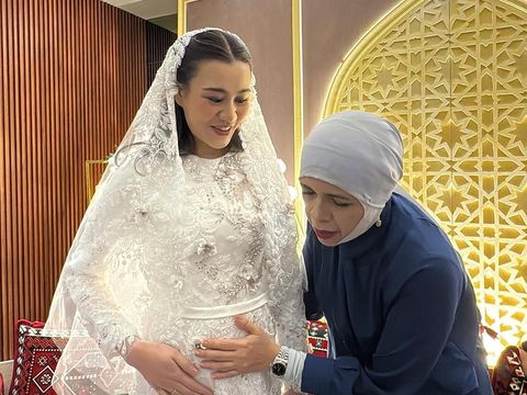 Gen Halilintar di acara empat bulanan kehamilan Aaliyah Massaid