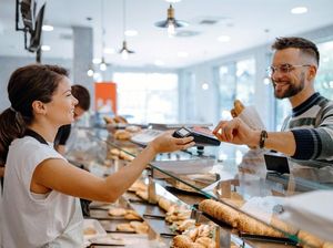 Tolak Promosi, Pembeli Ini Malah Kena Harga Lebih Mahal saat Beli Roti