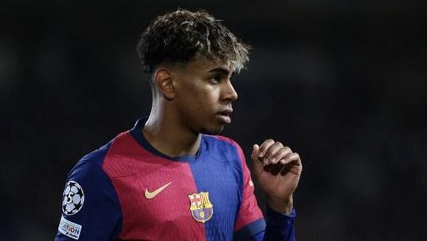5 Pesepakbola Paling Cepat Catatkan 100 Penampilan di Eropa