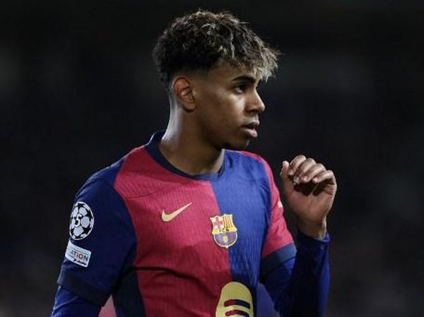 5 Pesepakbola Paling Cepat Catatkan 100 Penampilan di Eropa