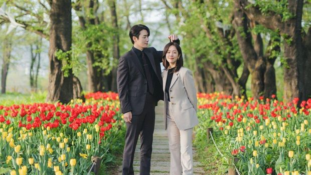 Han Ji Min dan Lee Joon Hyuk untuk Love Scout