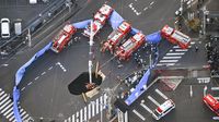 Penampakan Sinkhole di Jepang yang Telan Truk dan Sopirnya