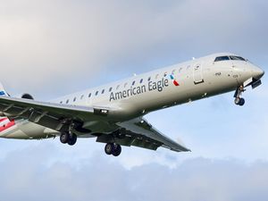 American Airlines Pangkas Proyeksi Laba Gegara Kebijakan Tarif Trump American Airlines Pangkas Proyeksi Laba Gegara Kebijakan Tarif Trump