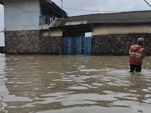 Warga Eretan Indramayu Segera Dapat Solusi Masalah Banjir Rob