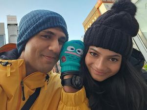 Ratu Sofya Antusias Bikin Kue Lebaran Bareng Keluarga Cornelio Sunny Ratu Sofya Antusias Bikin Kue Lebaran Bareng Keluarga Cornelio Sunny