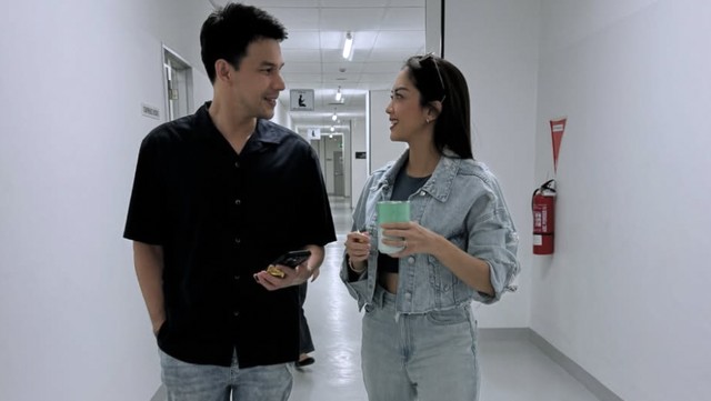 Kabar Terkini Artis dari InsertLive : Kuasa Hukum Ijonk Bantah Ririn Dwi Ariyanti Terlibat Kasus Obat Keras Dalam Vape