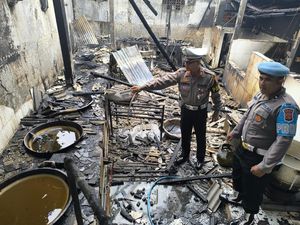 Rumah Produksi Kerupuk Ikan di Tabanan Ludes Terbakar, Kerugian Rp 500 Juta