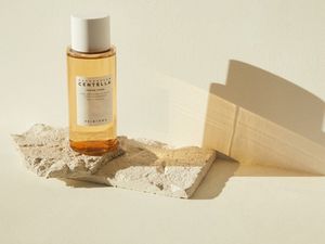 8 Toner Korea Terbaik untuk Kulit Berjerawat Hingga Bikin Wajah Glowing 8 Toner Korea Terbaik untuk Kulit Berjerawat Hingga Bikin Wajah Glowing