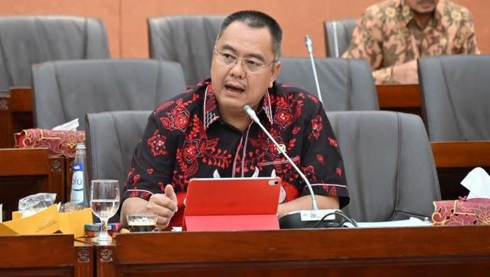 Anggota Komisi XI dewan perwakilan rakyat RI Harris Turino Anggota Komisi XI dewan perwakilan rakyat RI Harris Turino