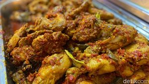 Ketagihan Lezatnya Ayam Renald Bumbu Pedas Manis