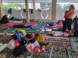 Begini Kondisi Pengungsian Warga Terdampak Banjir di Cengkareng