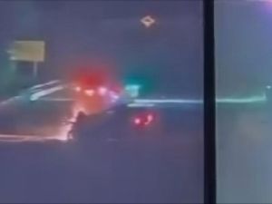 Terekam CCTV Detik-detik Laka Tol Jombang Tewaskan 2 Pegawai Dinsos Jatim