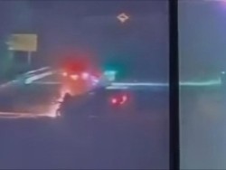 Terekam CCTV Detik-detik Laka Tol Jombang Tewaskan 2 Pegawai Dinsos Jatim