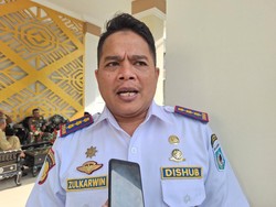 Pengunjung Kafe-Resto Kian Ramai, Jalan Bung Karno Mataram Makin Macet