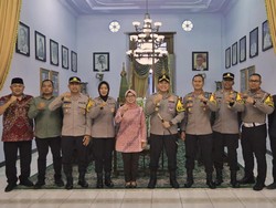 Jalin Sinergitas, Kapolres Blitar Silaturahmi dengan Forkopimda