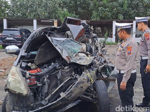 Kronologi 2 Pegawai Dinsos Jatim Tewas Kecelakaan di Tol Jombang