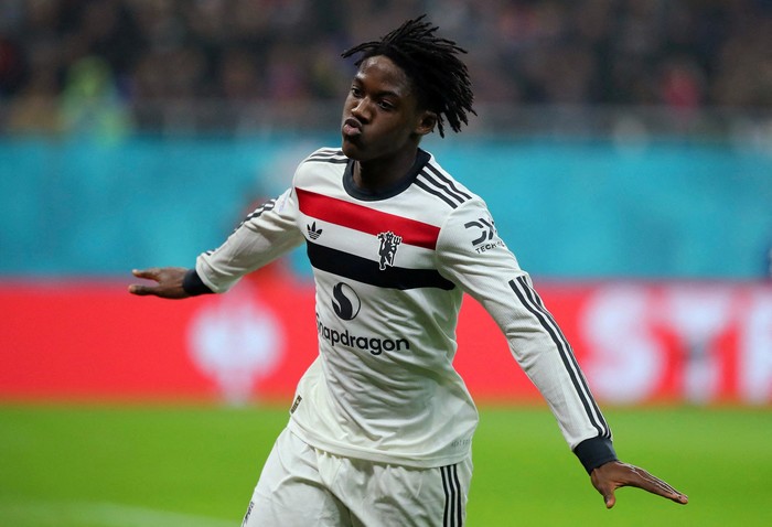 Soccer Football - Europa League - FCSB v Manchester United - National Arena, Bucharest, Romania - January 30, 2025 Manchester Uniteds Kobbie Mainoo celebrates scoring their second goal Inquam Photos via REUTERS/Stefan Constantin ROMANIA OUT. NO COMMERCIAL OR EDITORIAL SALES IN ROMANIA. THIS IMAGE HAS BEEN SUPPLIED BY A THIRD PARTY.     TPX IMAGES OF THE DAY