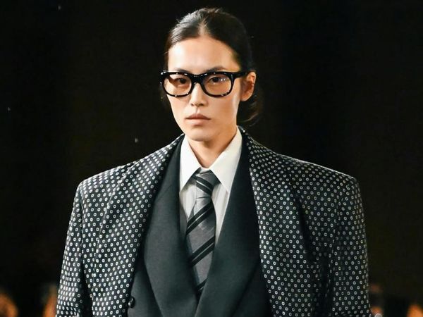 Potret Cantik Liu Wen, Supermodel Asia dengan Wajah Mendekati Sempurna