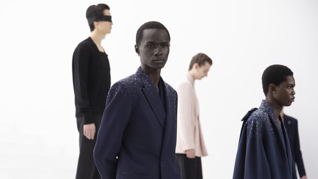 Mahakarya Menswear Couture Karya Kim Jones Untuk Christian Dior