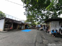 Matinya Pasar Seni Gua Sunyaragi Cirebon