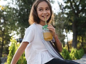 Remaja 12 Tahun Tewas Usai Minum Milkshake di Kafe, Dipicu Hal Ini Remaja 12 Tahun Tewas Usai Minum Milkshake di Kafe, Dipicu Hal Ini