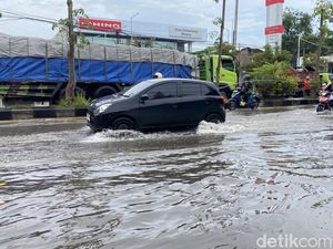 Kondisi Banjir di Pantura Kaligawe Semarang Siang Ini Kondisi Banjir di Pantura Kaligawe Semarang Siang Ini