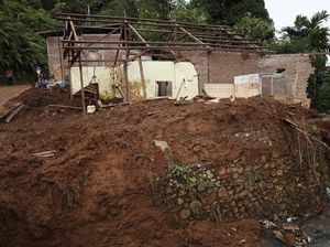 Tanah Longsor di Mamuju Tewaskan 4 Orang