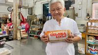 10 Kuliner Legendaris di Jatinegara, Ada Combro hingga Soto Betawi