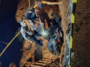 Dua Pekerja Saluran Air Tertimpa Longsor di Purwakarta, Satu Tewas